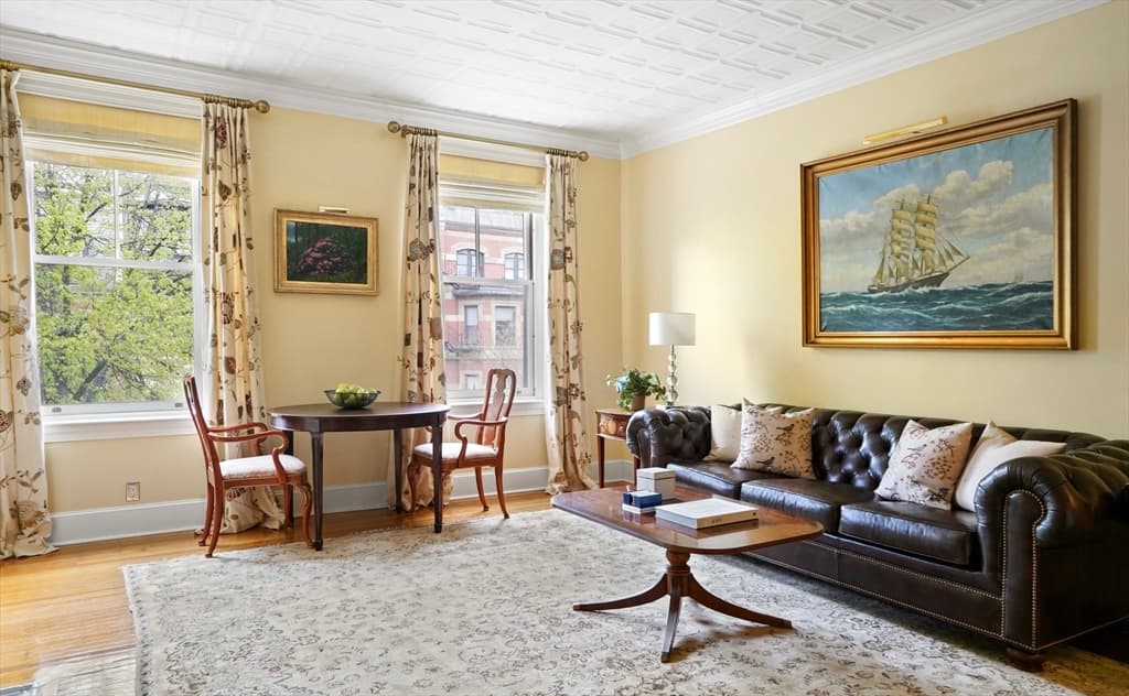 357-359 Beacon St #4 photo 2