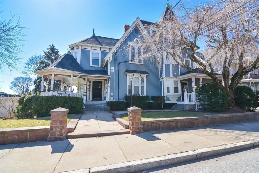 34 High St