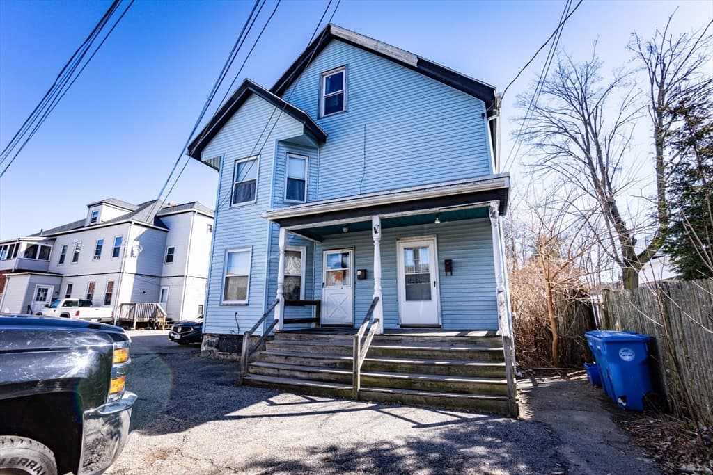 916-R Main St