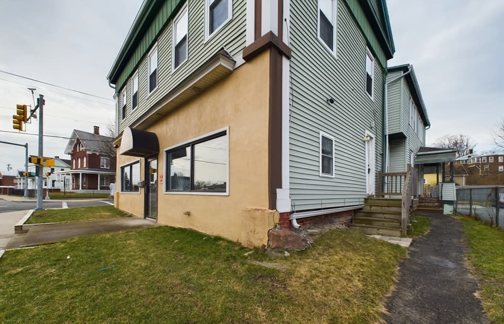 342 Front St
