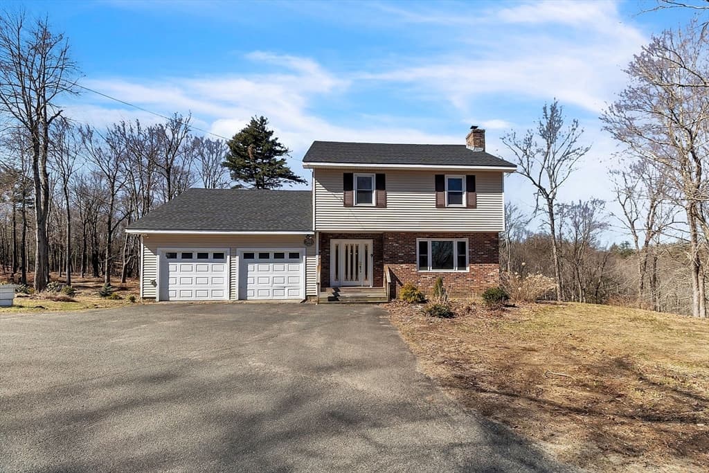 63 Hawks Rd