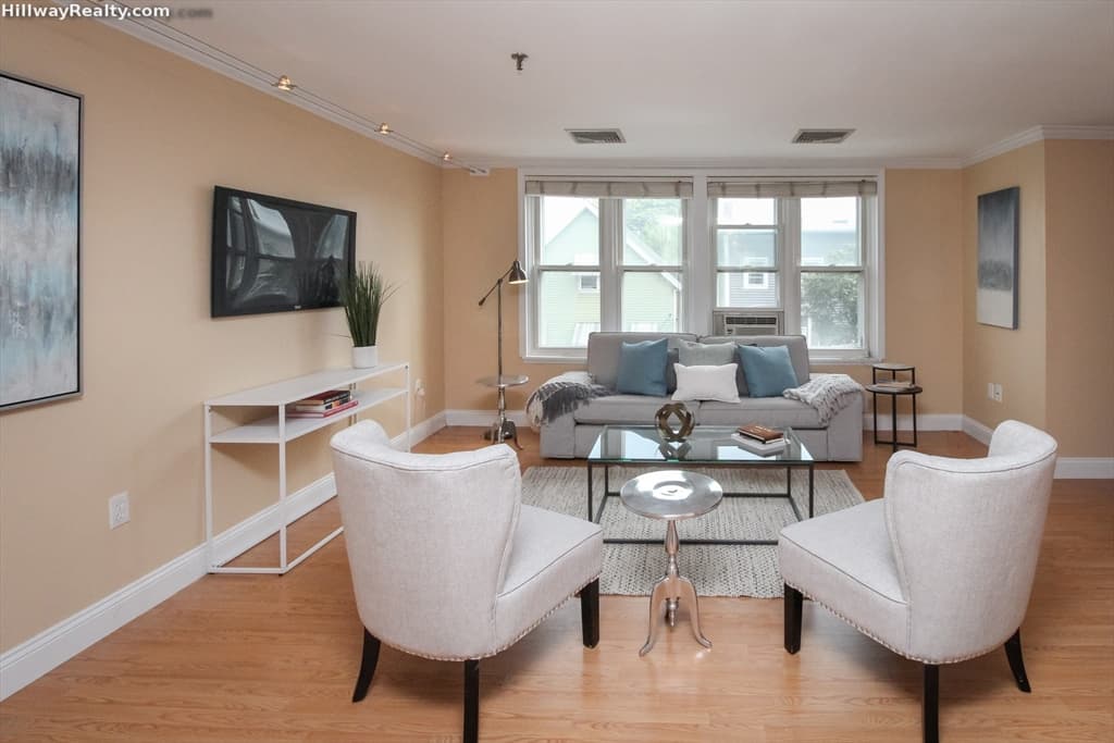 161 West 6th #C photo 2