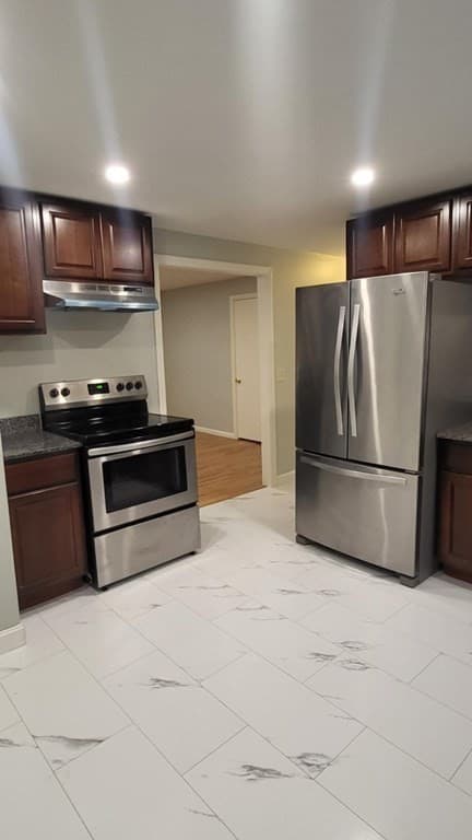 225 Florence St #2