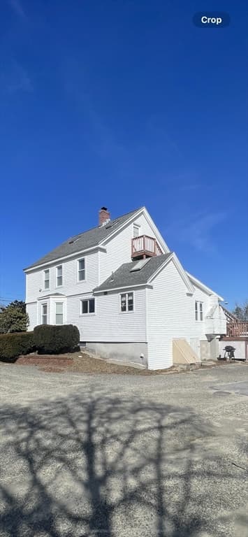 22 Dewey St photo 2