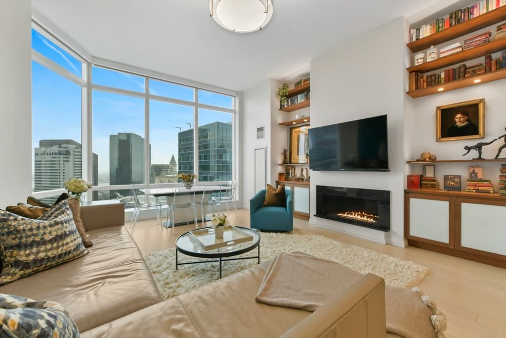 1 Franklin St #3705 photo 2