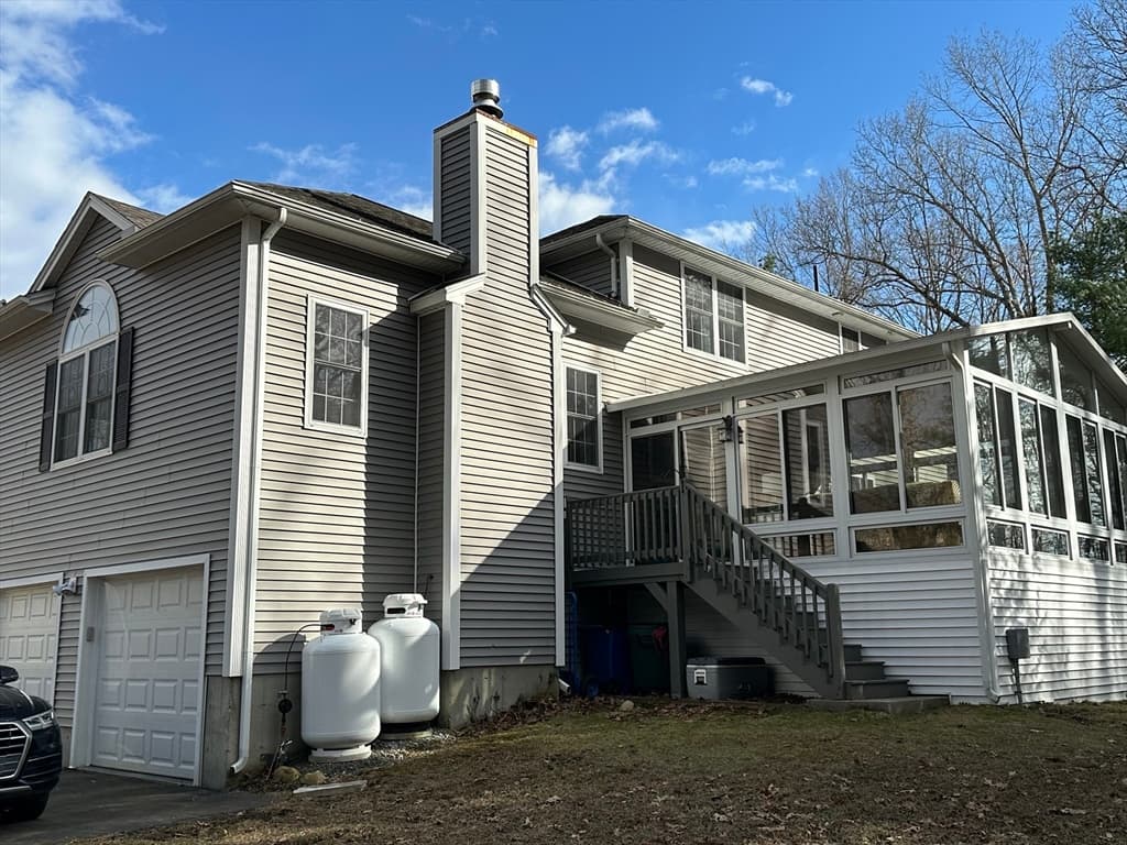 5 Debbie Dr photo 3
