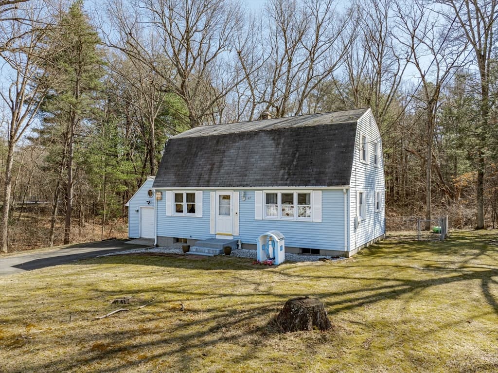65 Fair Oak Rd photo 3