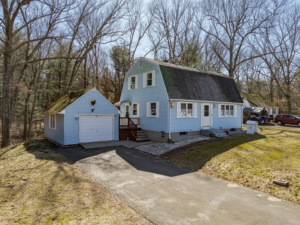 65 Fair Oak Rd