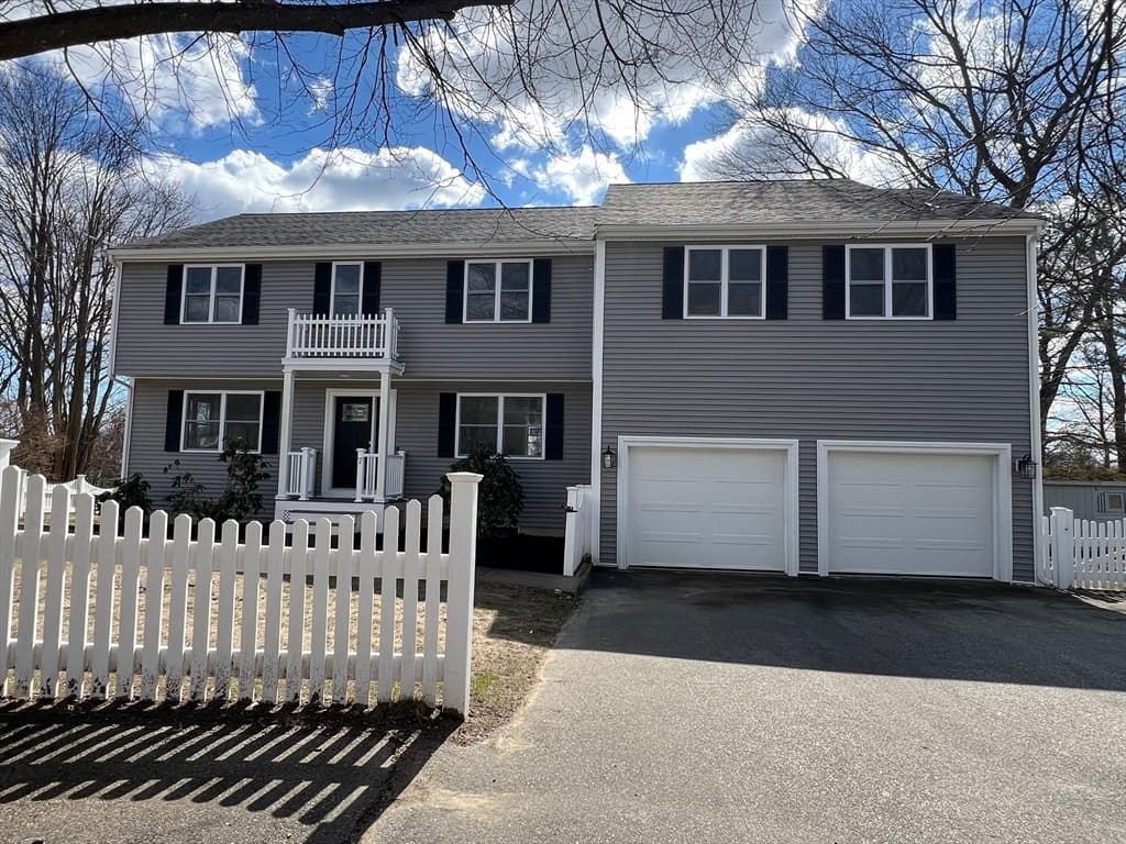 7 Furness Cir photo 2