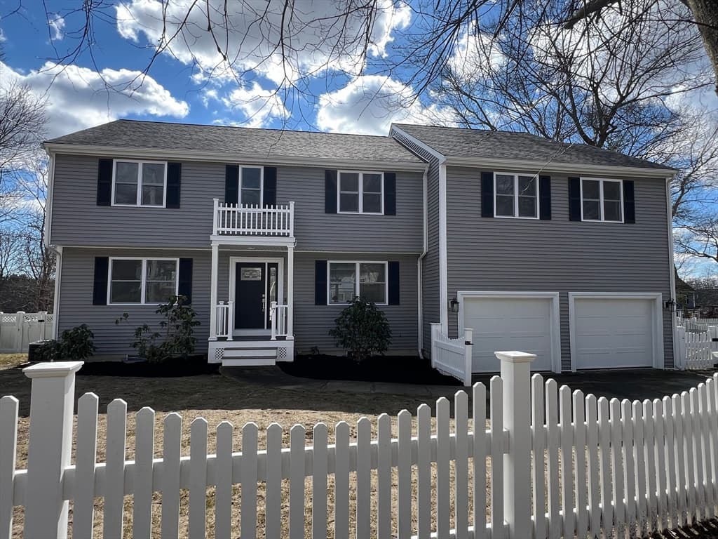 7 Furness Cir