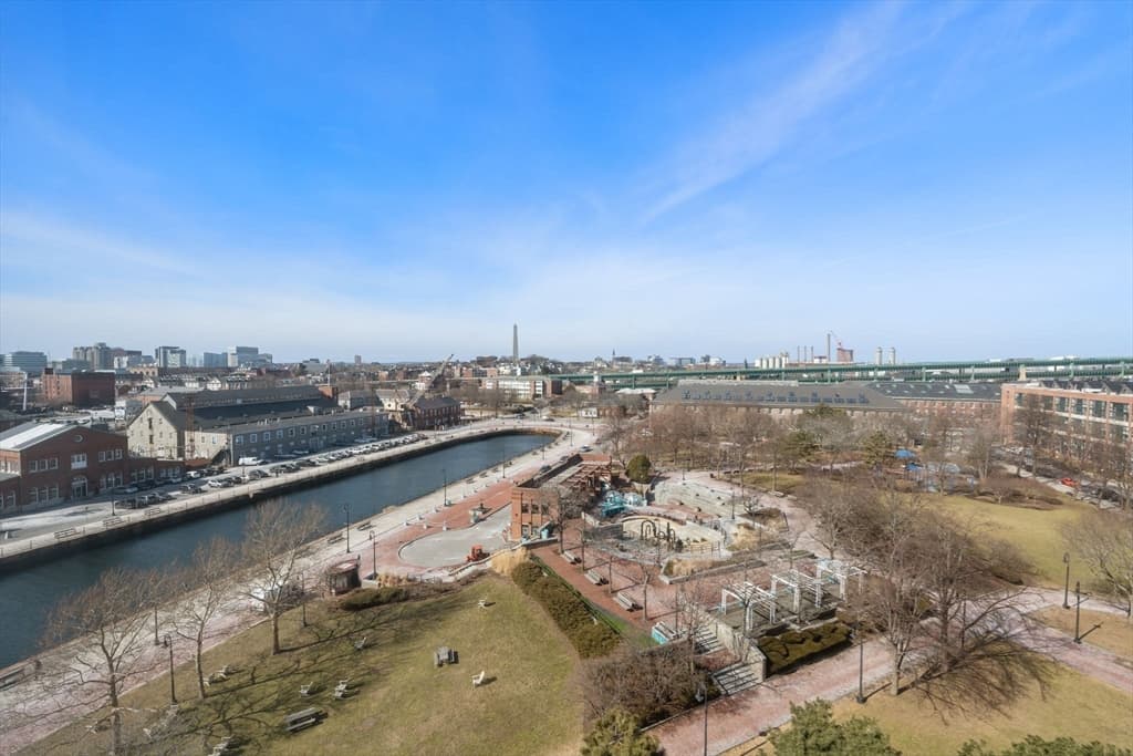 197 8th Street #728 photo 3