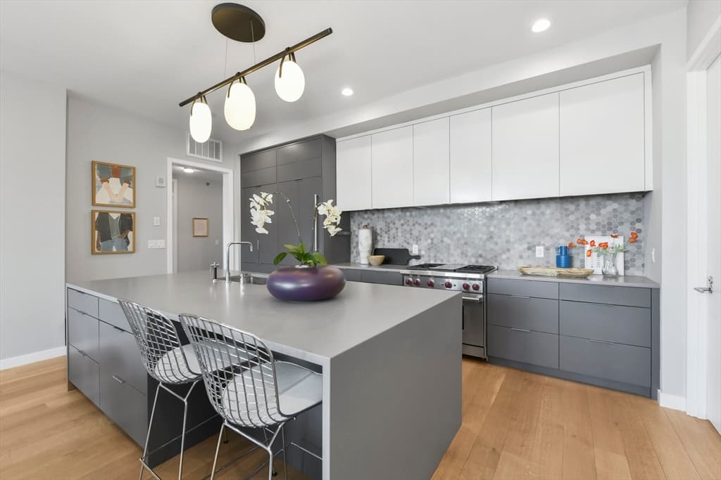 481 Harrison Avenue #4A photo 4