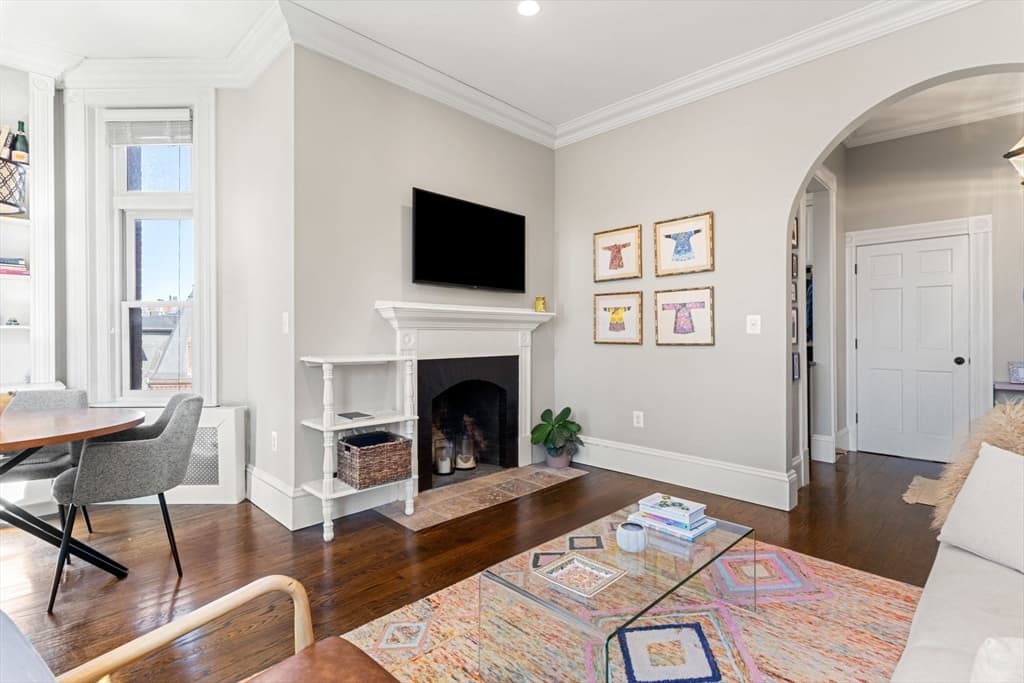 271 Dartmouth St #4I photo 4