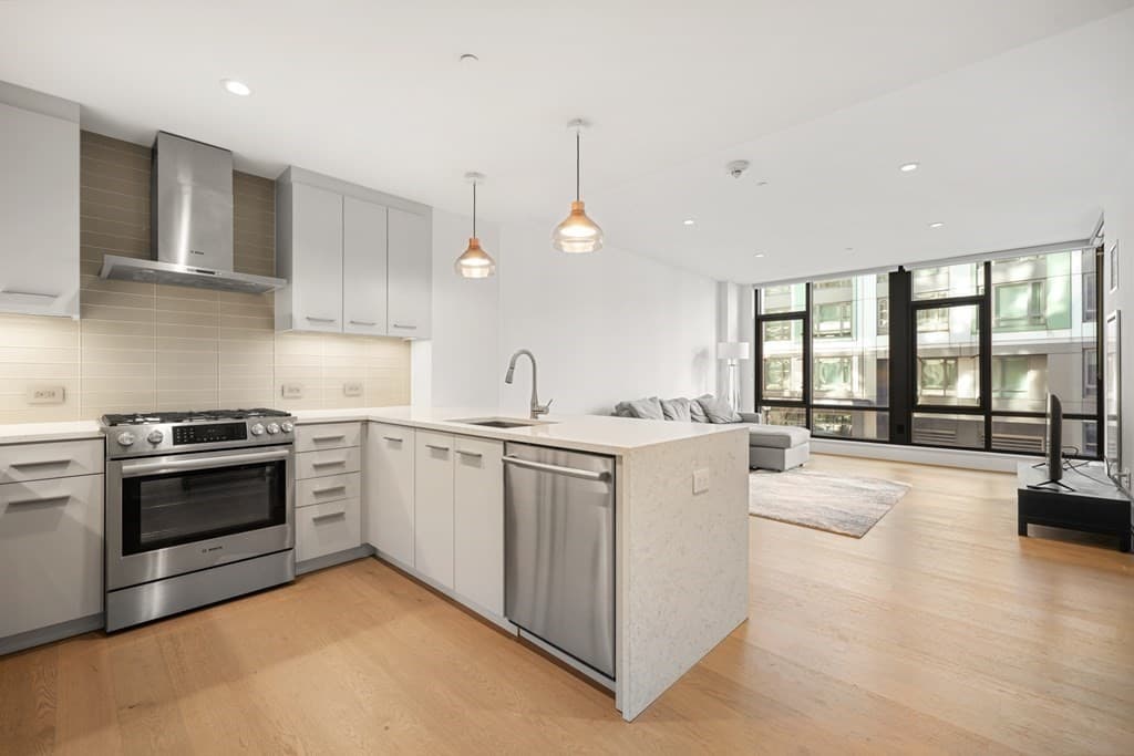 40 Traveler St #207 photo 2