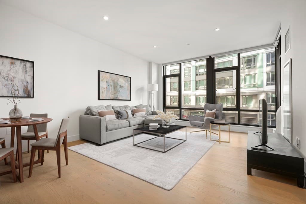 40 Traveler St #207