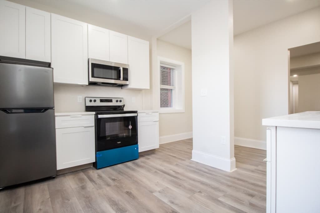 18 Walnut St #3 photo 2