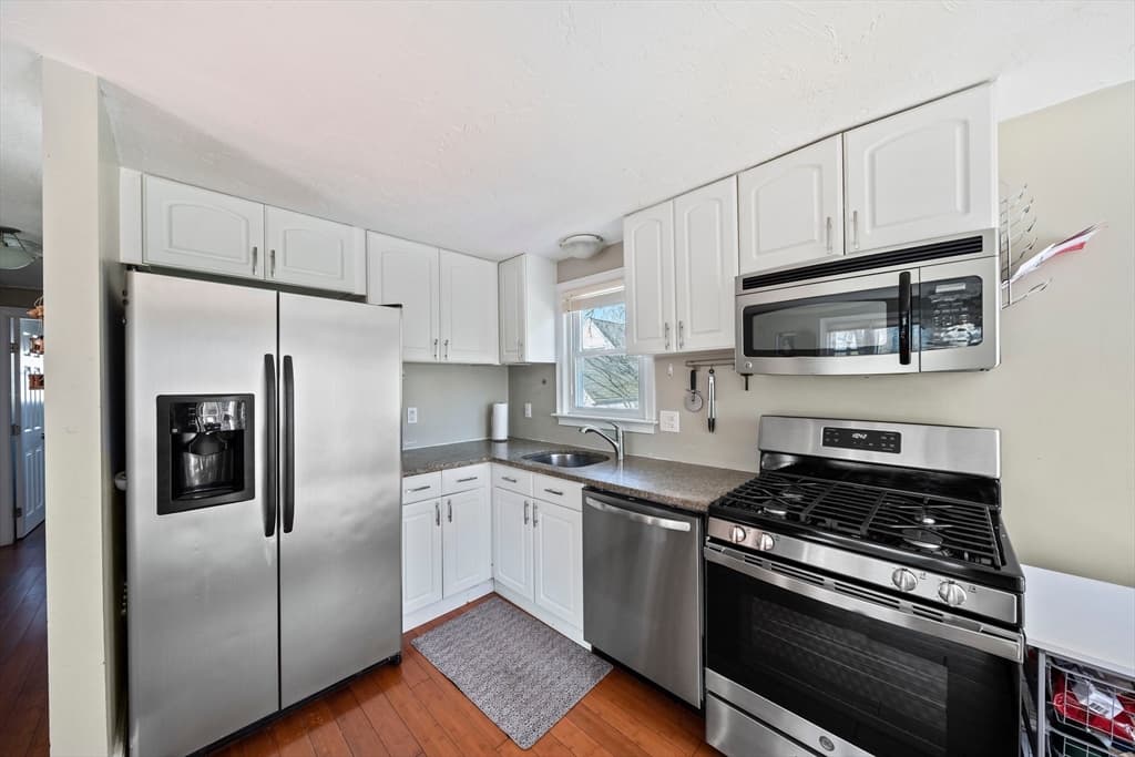 1 Bradley Woods Dr photo 3
