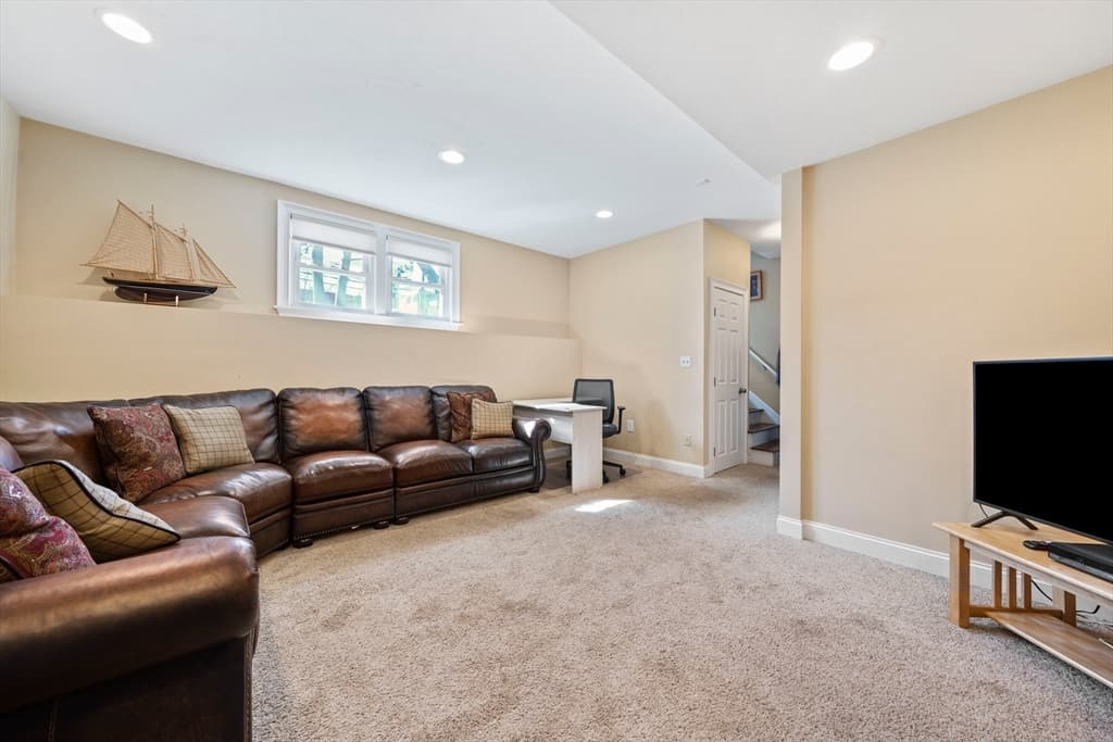 1 Bradley Woods Dr photo 5