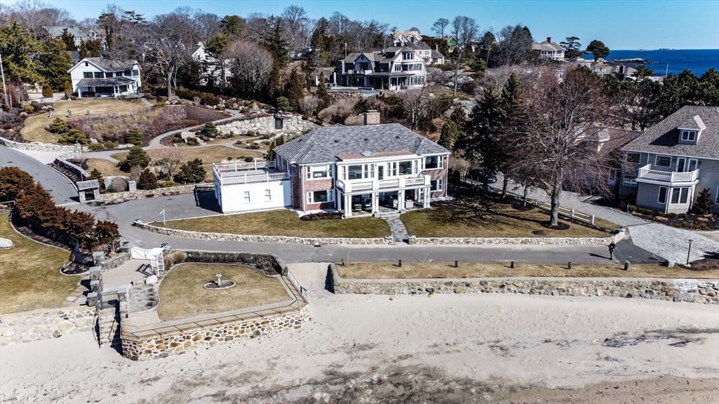 70 Galloupes Point Road photo 3
