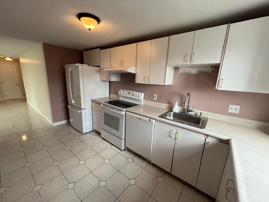 500 Salem St #505 photo 5