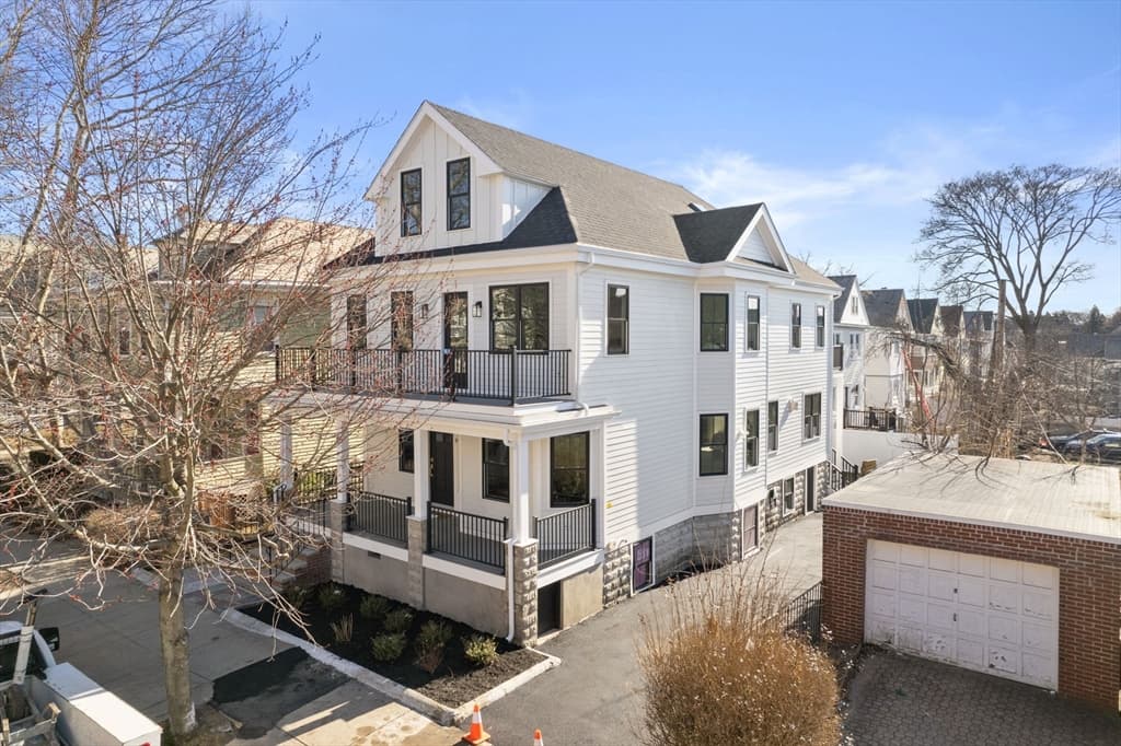 9 Packard Ave