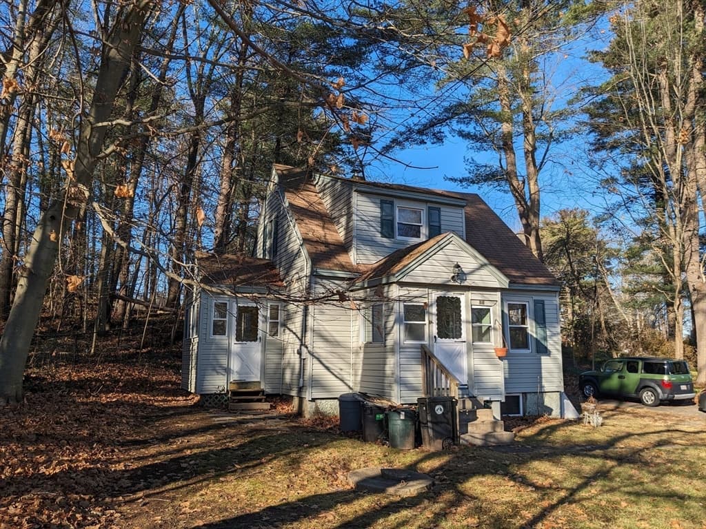 16 Highland Street photo 4