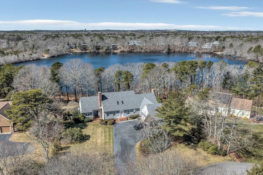 16 Flax Court