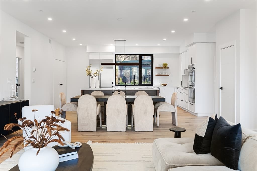 41 University Rd #PH photo 4