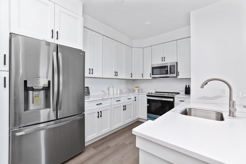64 Alpine St #402 photo 2
