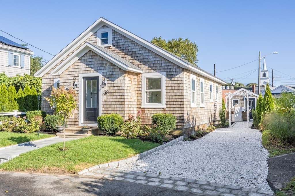 38 Sunset Lane photo 3
