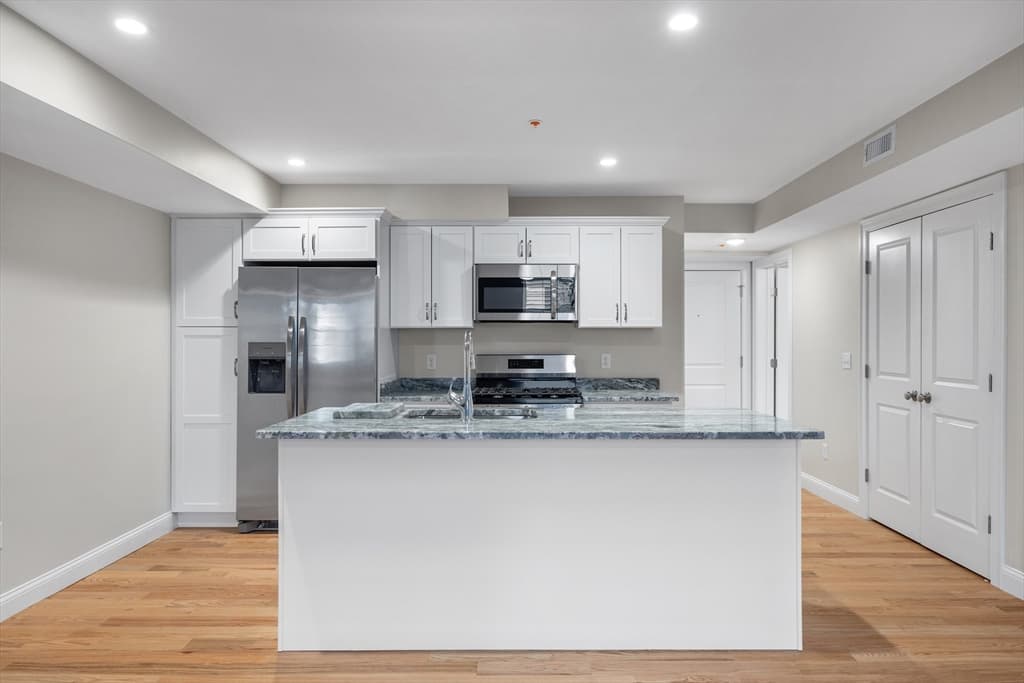 7 Cedar Street #5