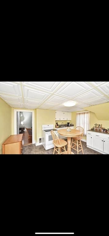 252 Somerset Ave #2 photo 3