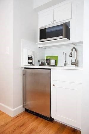 26 Hawkes St photo 4