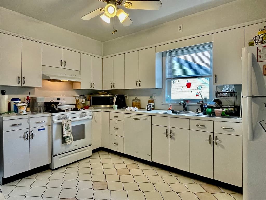 6 Hudson St #2 photo 4