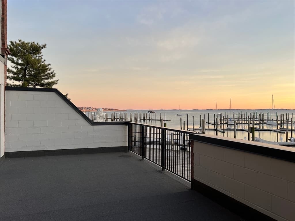 150 Lynnway #107
