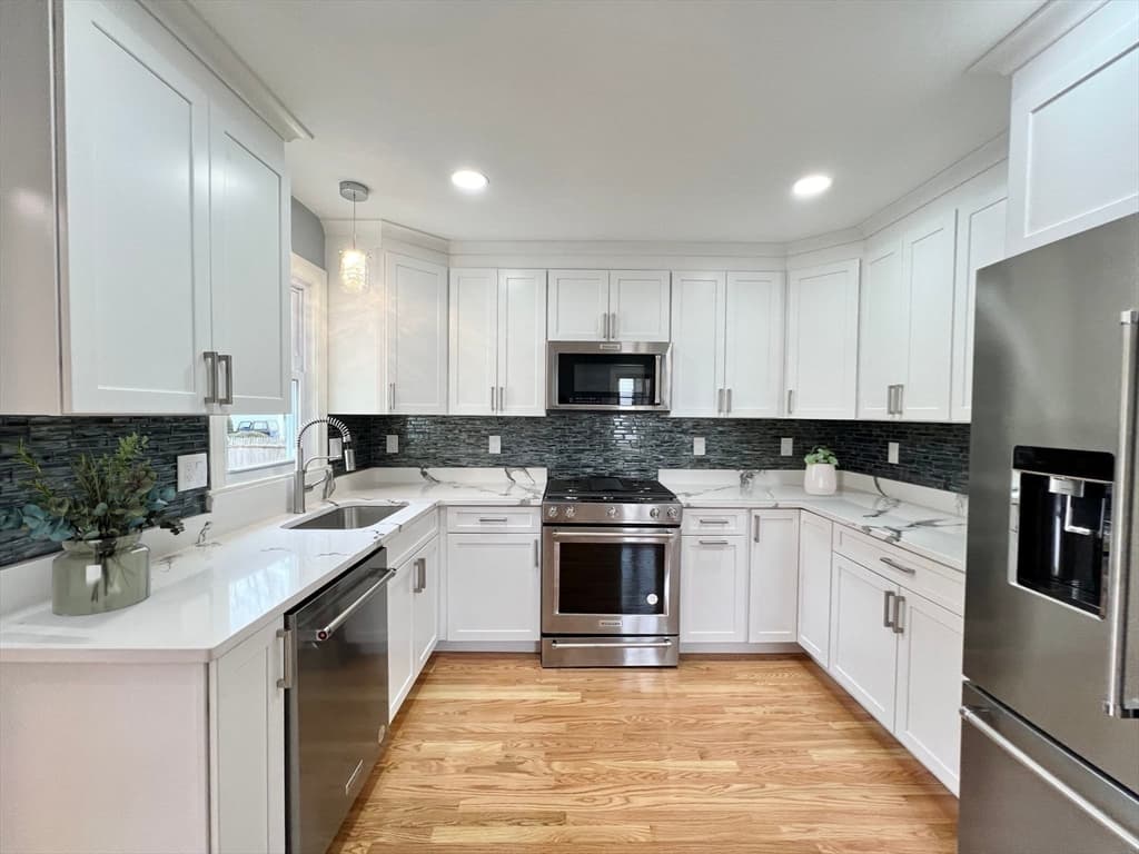 38 River Park St photo 2