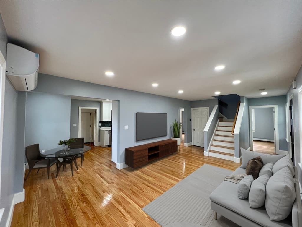 38 River Park St photo 3