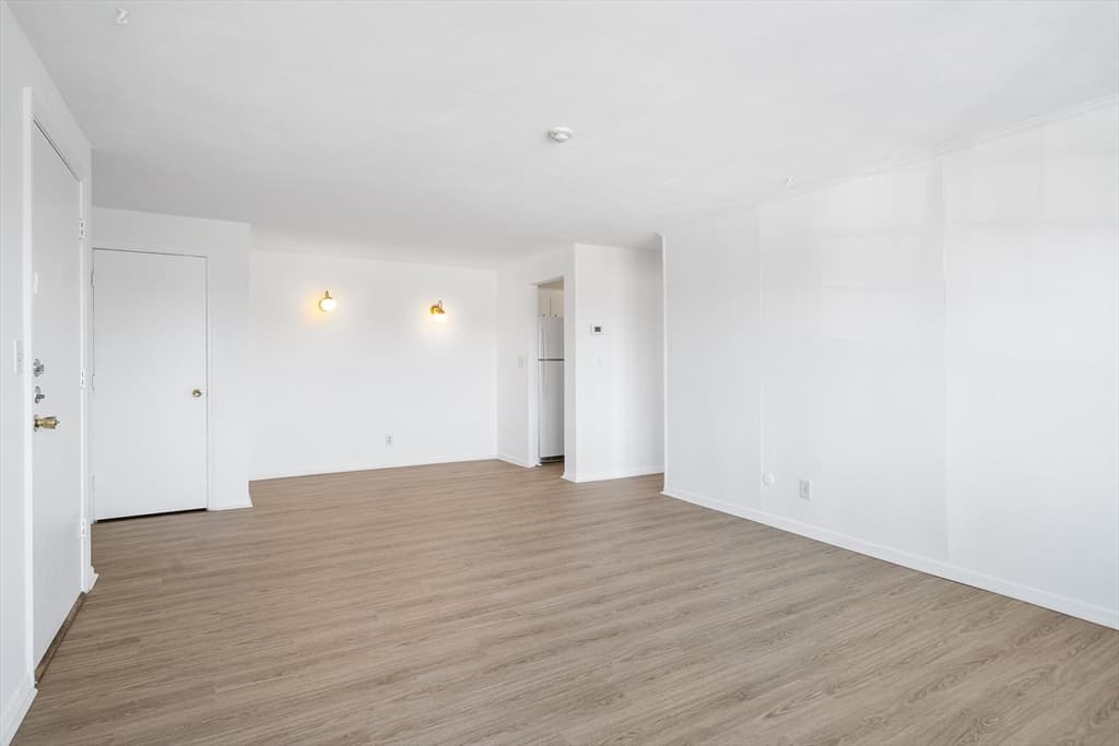 4 Tara Dr #6 photo 3