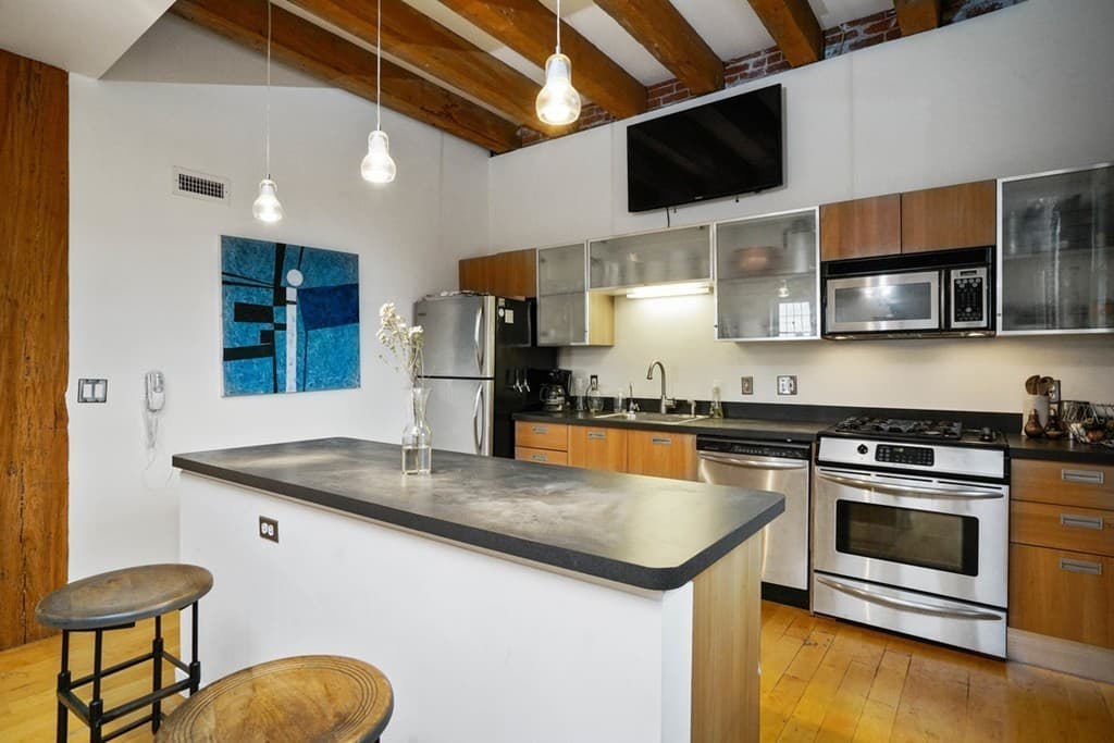 8 Newcomb St #6 photo 3