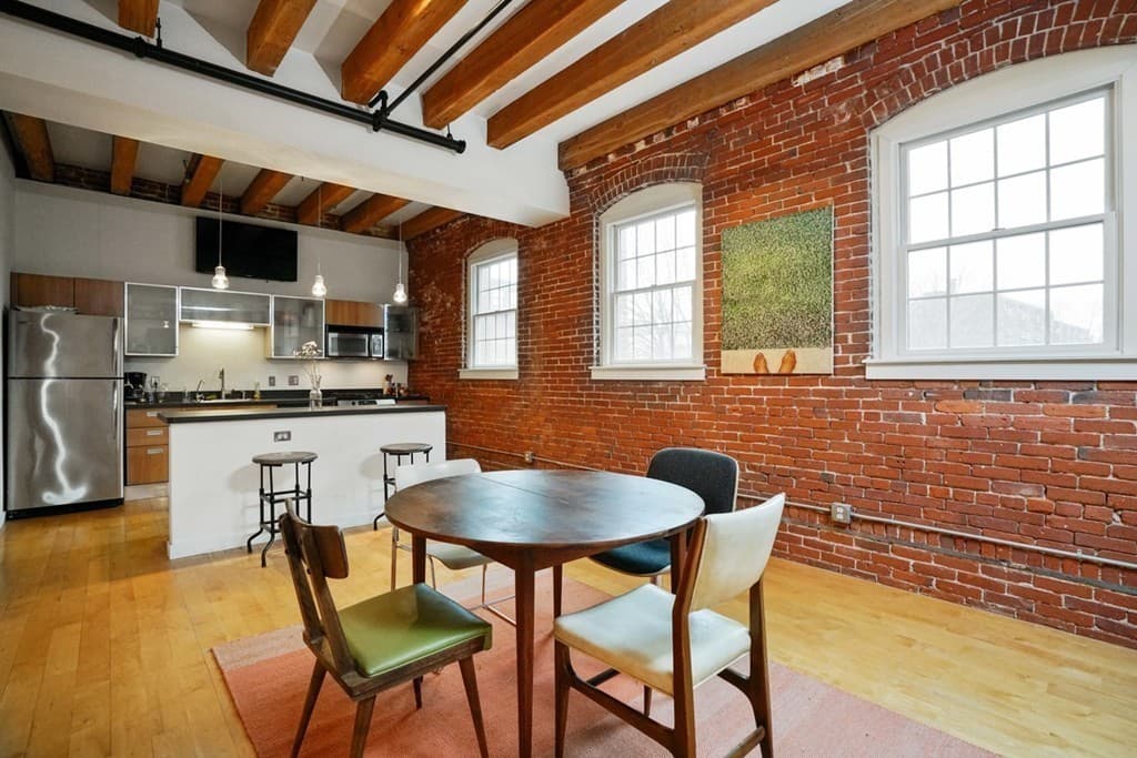 8 Newcomb St #6 photo 4