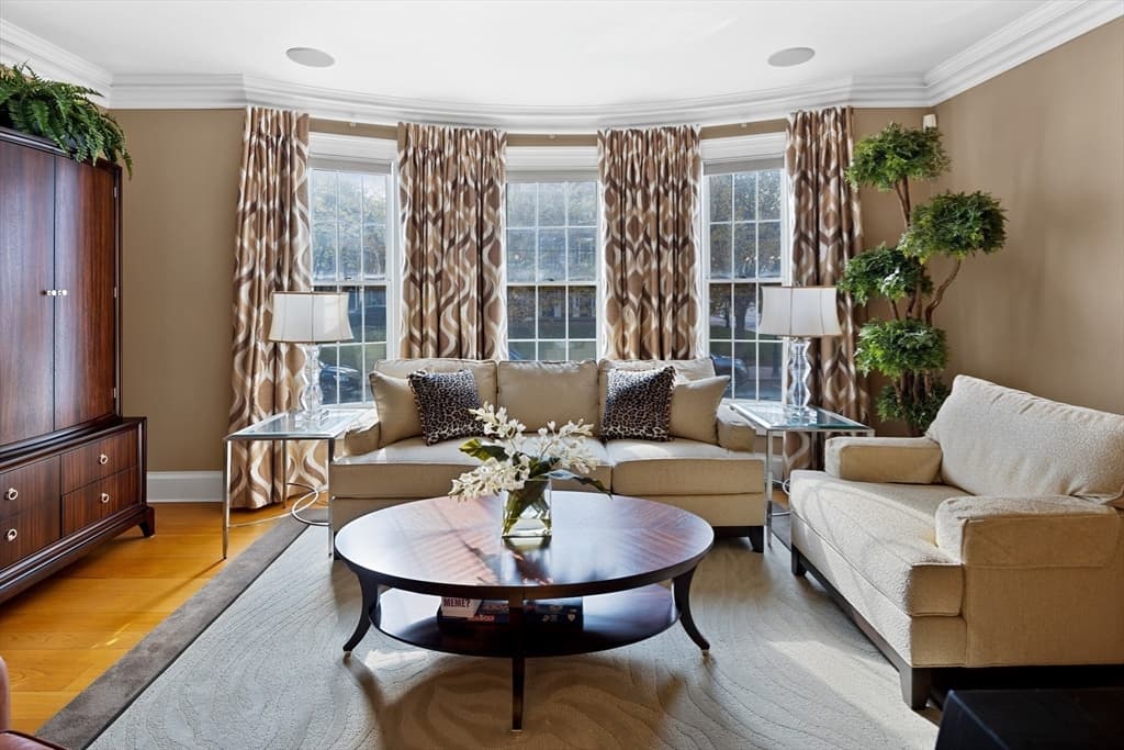 80 Pleasant St #80 photo 3