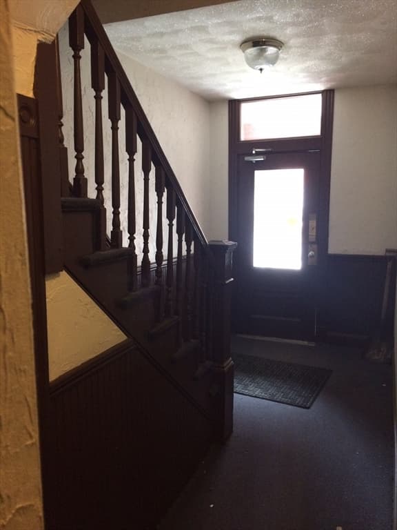 68 Frankfort St photo 2