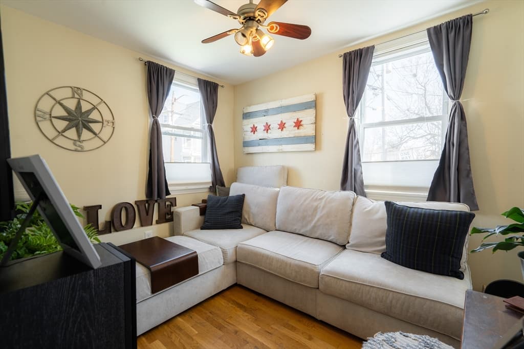 328 Beacon St #1F photo 4