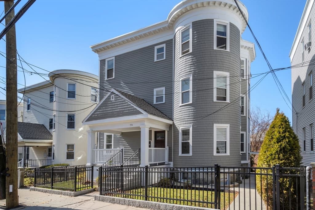 79 Foster St photo 2