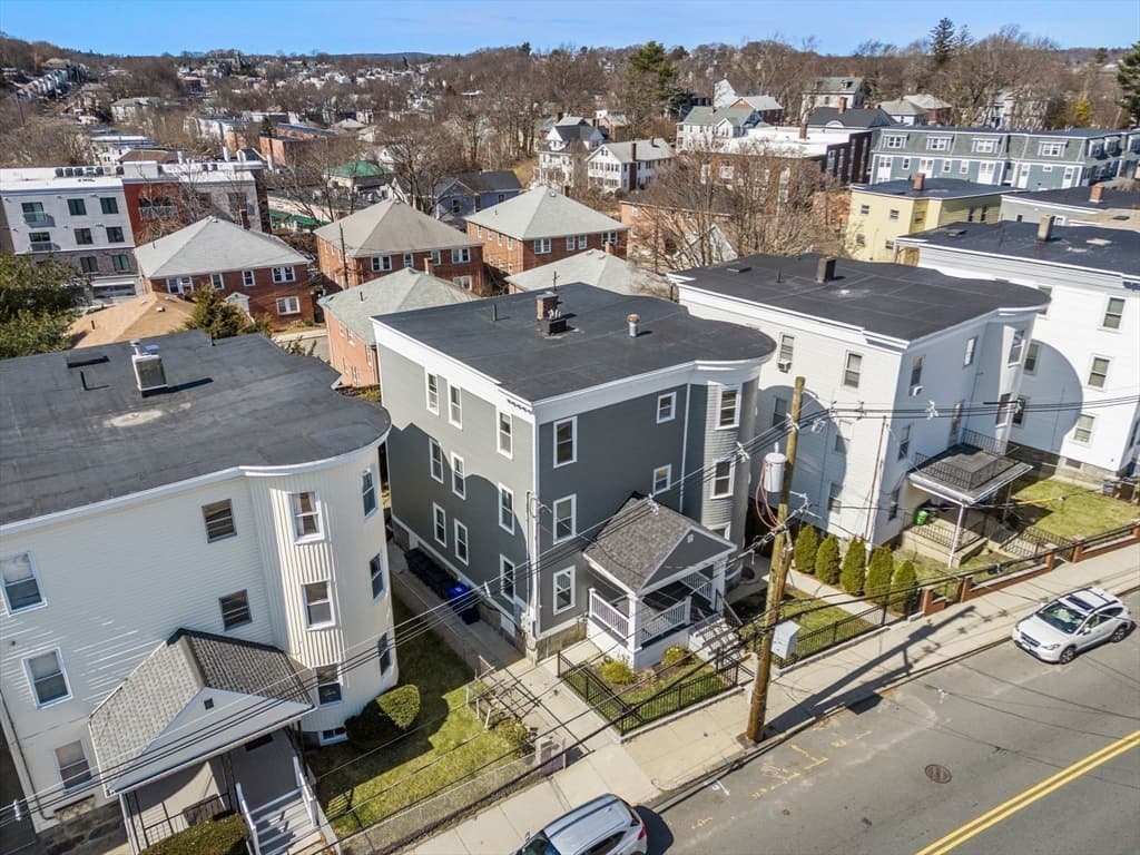 79 Foster St