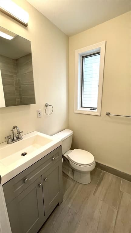 24 Howell Street #3 photo 3