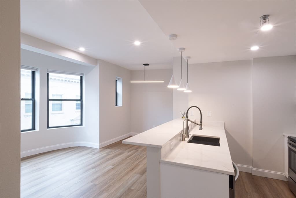 636 Beacon Street #405 photo 2