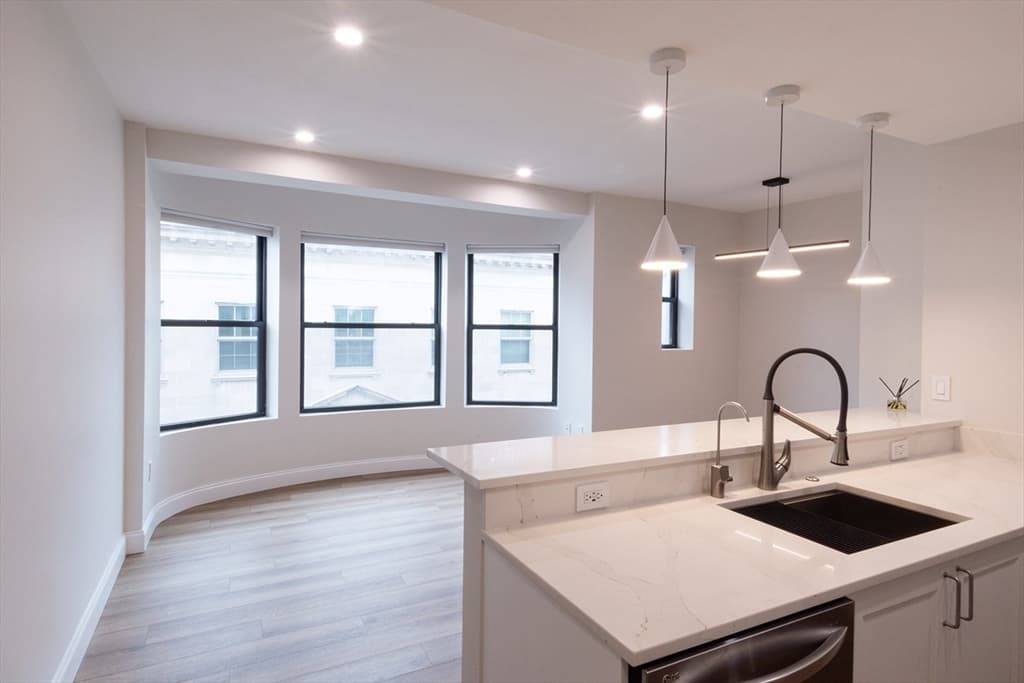 636 Beacon Street #405