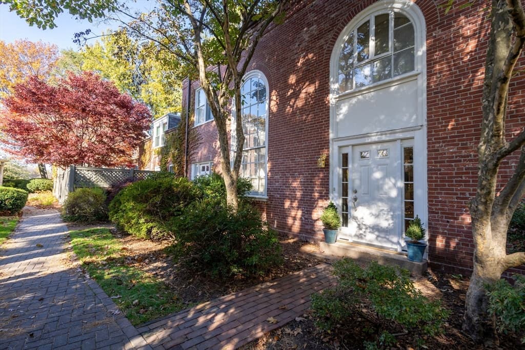 60 Burroughs Street #33