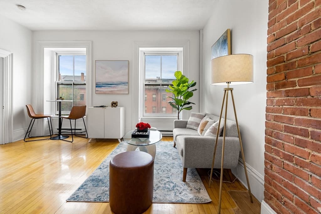 703 Massachusetts Ave #17 photo 3